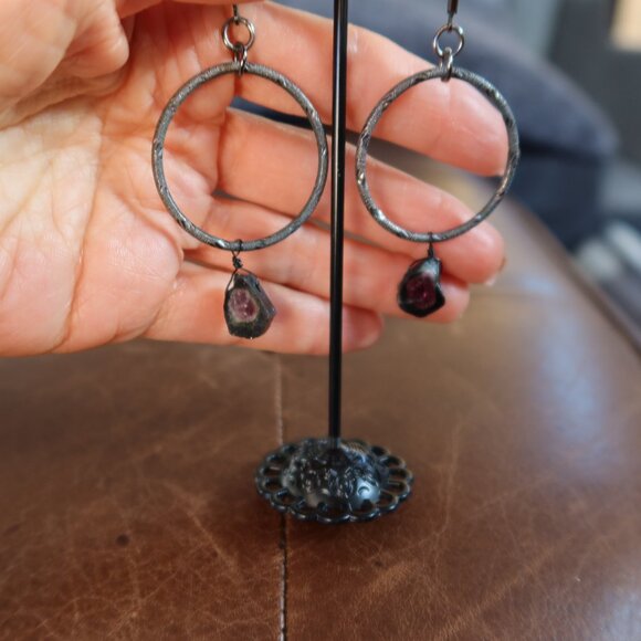 Watermelon tourmaline & blackened sterling silver front facing hoops earrings - Picture 3 of 16